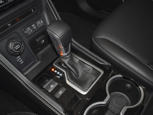 2020款2.0T 领先版 换挡杆