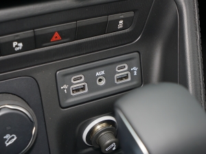 20222.0T (q)A п؅^(q)