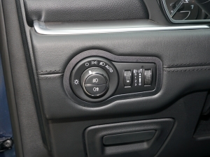 20222.0T (q)A п؅^(q)