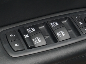 20222.0T (q)A п؅^(q)