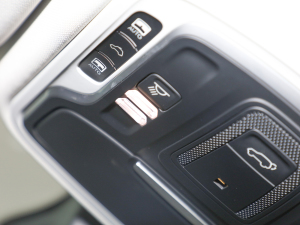 20222.0T (q)Ӣ п؅^(q)