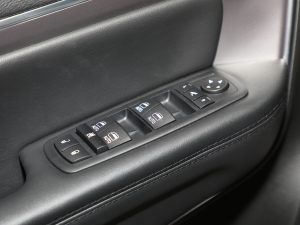 20222.0T (q)A п؅^(q)