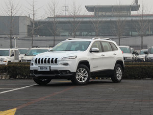 2016款2.4L 专业版 智能包 左前45度