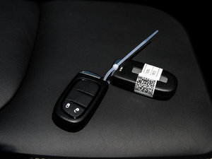 2016款2.0L 优越版 车钥匙