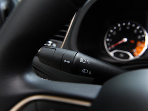 2016款1.4T DCT劲能版 中控区