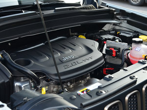 2016款2.0L 自动四驱75周年致敬版 其它
