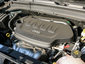 2016款2.0L 自动四驱75周年致敬版 其它