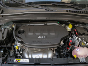 2016款2.0L 自动四驱75周年致敬版 其它