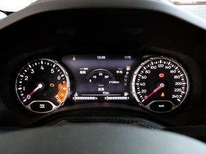 2016款2.0L 自动四驱75周年致敬版 仪表