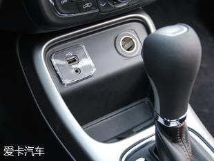 廣汽菲克2017款指南者