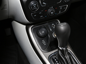 2017200T (q) п؅^(q)