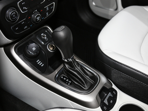 2017200T (q) п؅^(q)