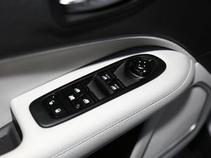 2017200T (q) п؅^(q)