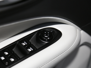 2017200T (q) п؅^(q)