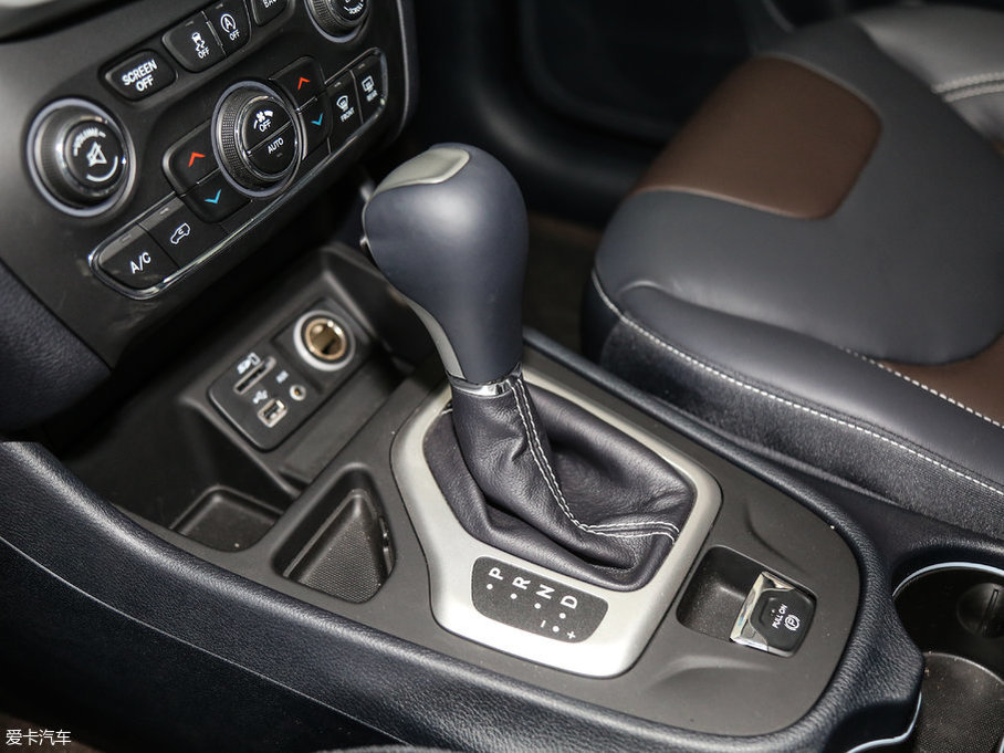 廣汽菲克2017款自由光