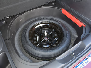 2017款2.4L 全能版 备胎