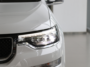 20182.0T (q)M(jn) V (x)(ji)^