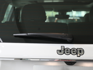 20182.0T (q)M(jn) V (x)(ji)^