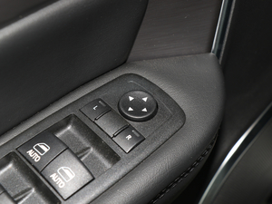 20182.0T (q)M V п؅^(q)