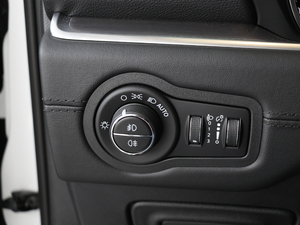 20182.0T (q)M(jn) V п؅^(q)