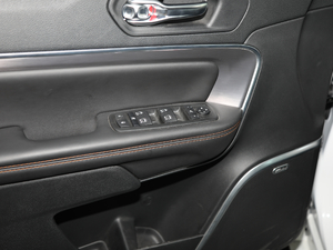 20182.0T (q) V {܇ƅ^(q)	