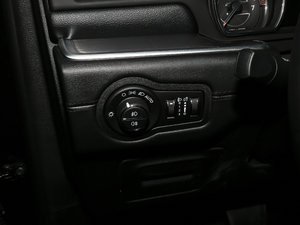 20182.0T (q) VI п؅^(q)