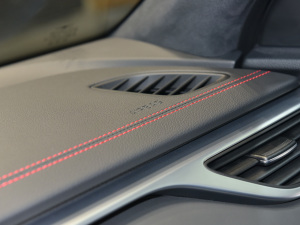 2021��2.0T Edition 1 �޶��� �п؅^