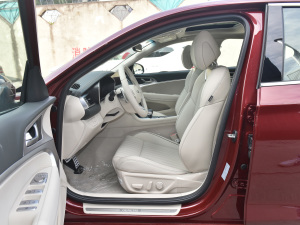 2021��2.0T �����A�� ǰ�ſ��g