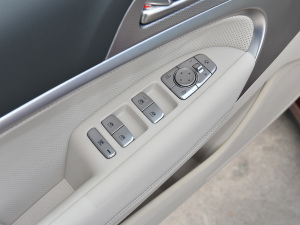 2021��2.0T ���(q��)���A�� ���{܇�����ƅ^(q��)	