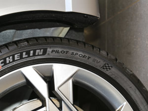 2023p늙C(q)Ş (ji)^