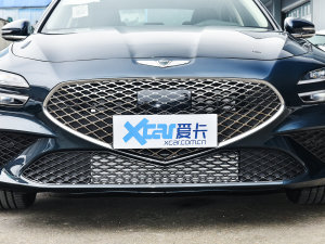 2023款2.0T 后驱豪华版 中网