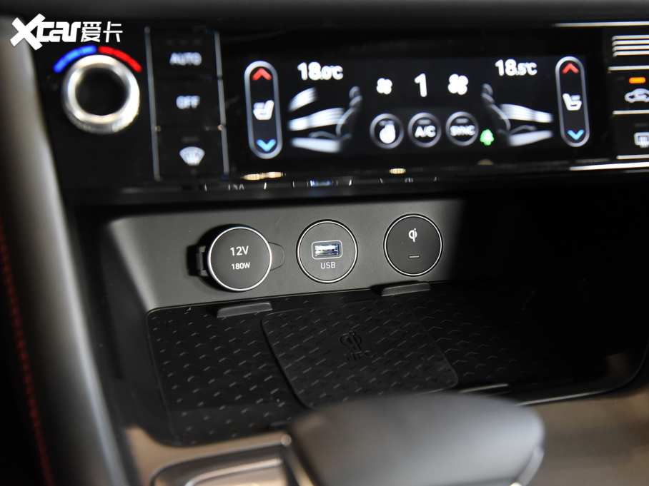 2024�����ِ˼G70 Shooting Brake 2.0T �����Ş��