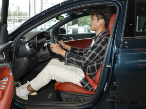 2024款Shooting Brake 2.0T 后驱旗舰版 空间座椅