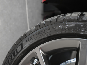 20252.5T (q)Ş (ji)^