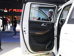 2020款基本型 左后车门
