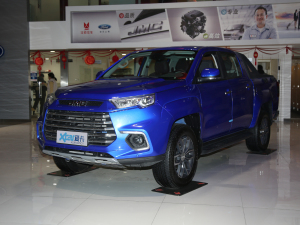 2020款2.0T 自动四驱舒享版 汽油 左前45度