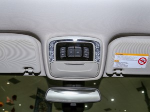 2020款2.0T 手动四驱柴油舒适版 空间座椅