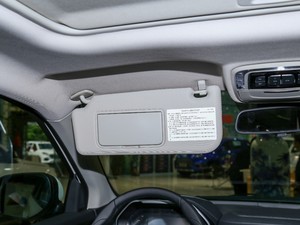 2020款2.0T 手动四驱柴油舒适版 空间座椅