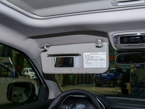 2020款2.0T 手动四驱柴油舒适版 空间座椅