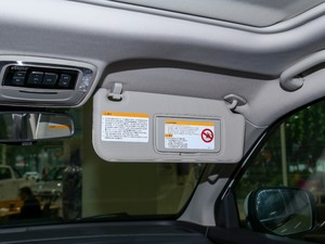 2020款2.0T 手动四驱柴油舒适版 空间座椅