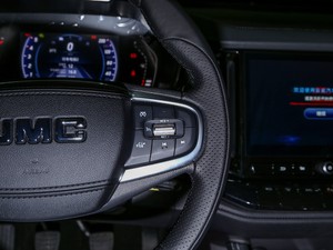 2020款2.0T 手动四驱柴油舒适版 中控区