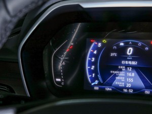 2020款2.0T 手动四驱柴油舒适版 中控区
