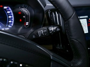 2020款2.0T 手动四驱柴油舒适版 中控区