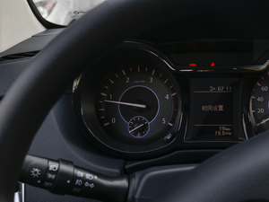 2020款2.5T 柴油四驱舒享版长轴JX4D25A6L 中控区