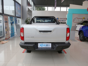 2020款2.5T 柴油两驱尊享版长轴JX4D25A6L 正后	