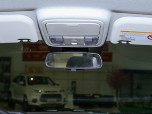 2020款2.0T 手动两驱短轴舒享版 柴油 空间座椅