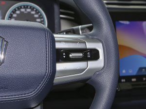 2023ȫ 2.3TԄӃLS п؅^