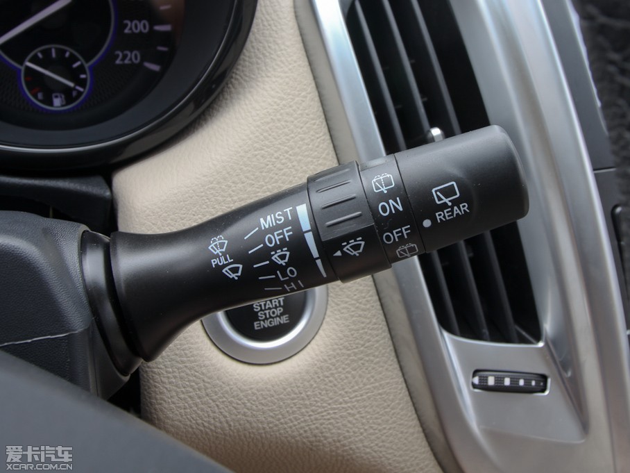 2013SS350  2.4T (q)ԄӺA 