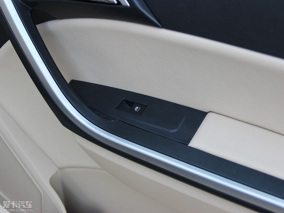 2013SS350  2.0T (q)քӺA 