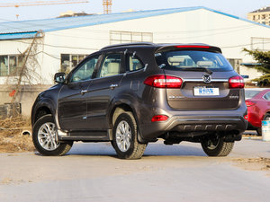 2013款汽油 2.0T 两驱手动豪华版 七座 左后45度